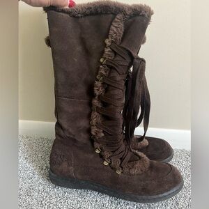 Roxy suede boots